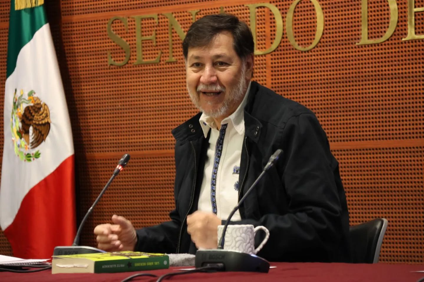 Noroña reconoce gasto público en libros clásicos del comunismo cuando era diputado