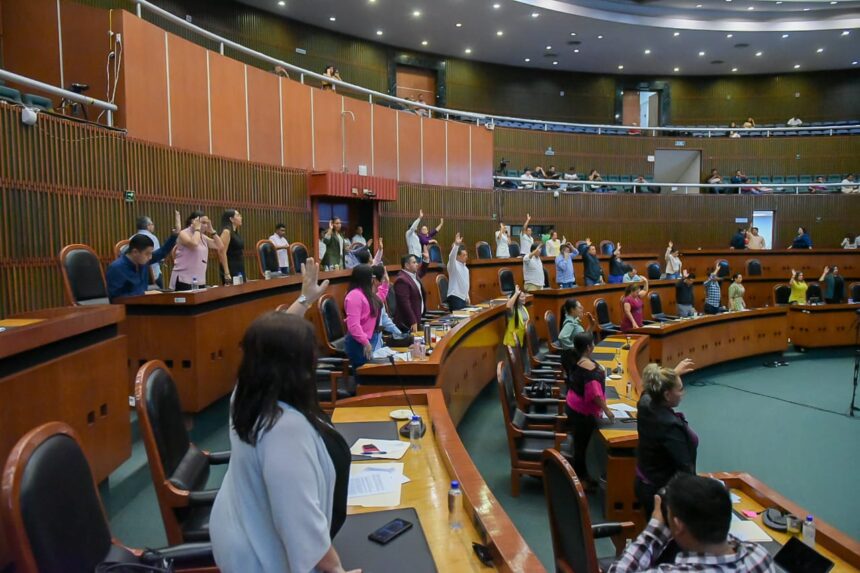 Congreso aprobó hasta dos días de licencia mentrual con goce de sueldo