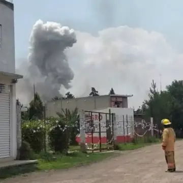 Explota bodega de pirotecnia en Tultepec, Estado de México