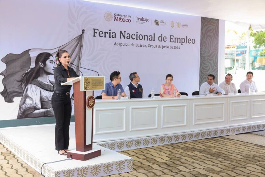 Se ofertaron más de mil empleos en la Feria Nacional del Empleo en Acapulco