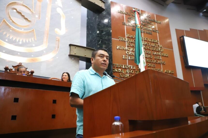 Proponen traducir Constitución de Guerrero a lenguas originarias