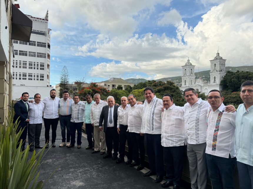 Reconoce Añorve labor de Gustavo Alarcón en su primer año de Gobierno