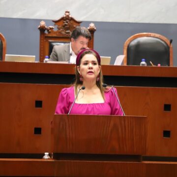 Propone Érika Lhürs crear la Secretaría General del Congreso