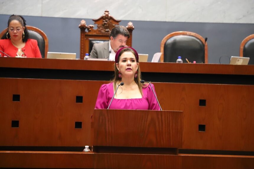 Propone Érika Lhürs crear la Secretaría General del Congreso