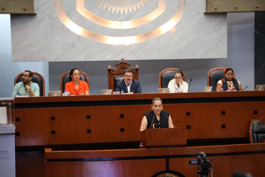 “Más de 1,100 unidades médicas atienden la población guerrerense”: Alondra García