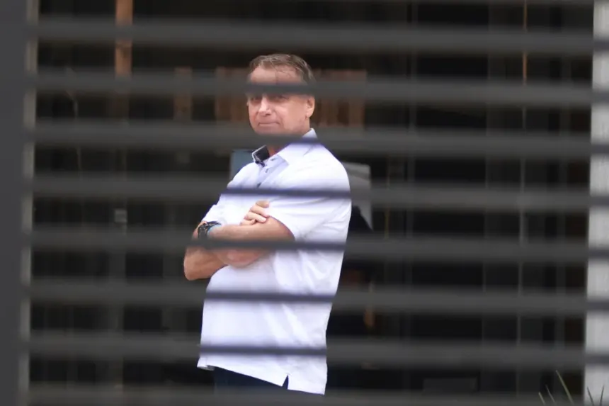 Expresidente Bolsonaro inicia condena de 27 años de prisión