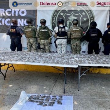 Aseguran 590 dosis de marihuana y 16 de crital en Coyuca de Benítez