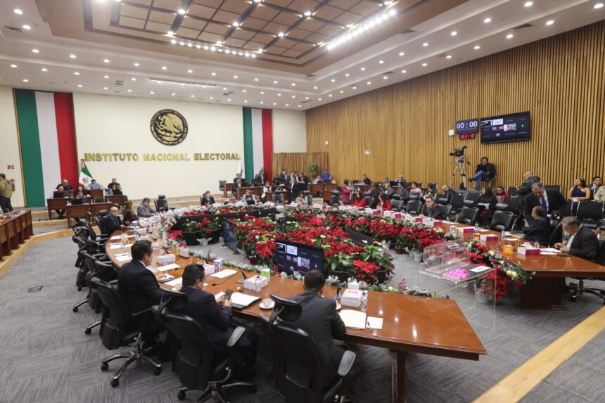 INE multa a partidos por más de 9 millones de pesos