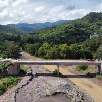 Concluyó CICAEG puente vehicular de San Nicolás Zoyatlán, Xalpatláhuac