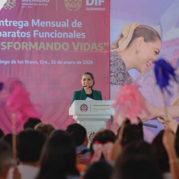 EVELYN SALGADO.DIF5 Evelyn y Liz Salgado entregan aparatos funcionales del programa Transformando Vidas