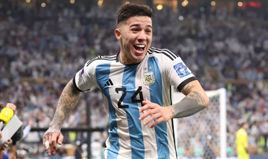 enzo2 Restan 77 días para la Copa Mundial de Fútbol; Enzo, entre los grandes escenarios