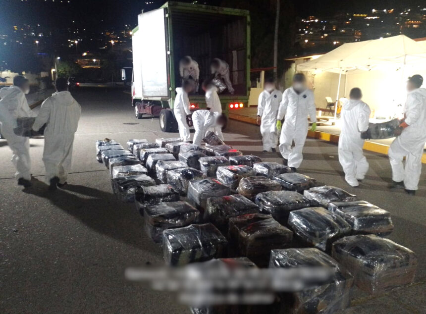 Semar y FGR incineraron más de cuatro toneladas de cocaína