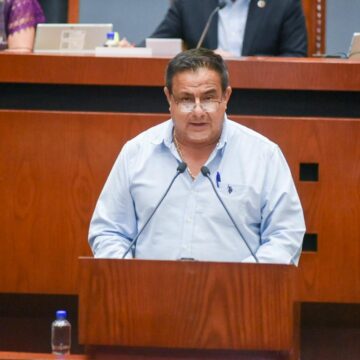 Presenta diputado reformas y adiciones a la Ley de Salud estatal