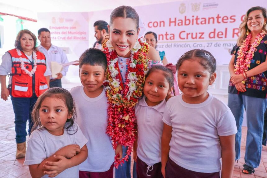 san cruz rincon9 Gobernadora pacta compromiso de trabajo con el nuevo municipio de Santa Cruz del Rincón
