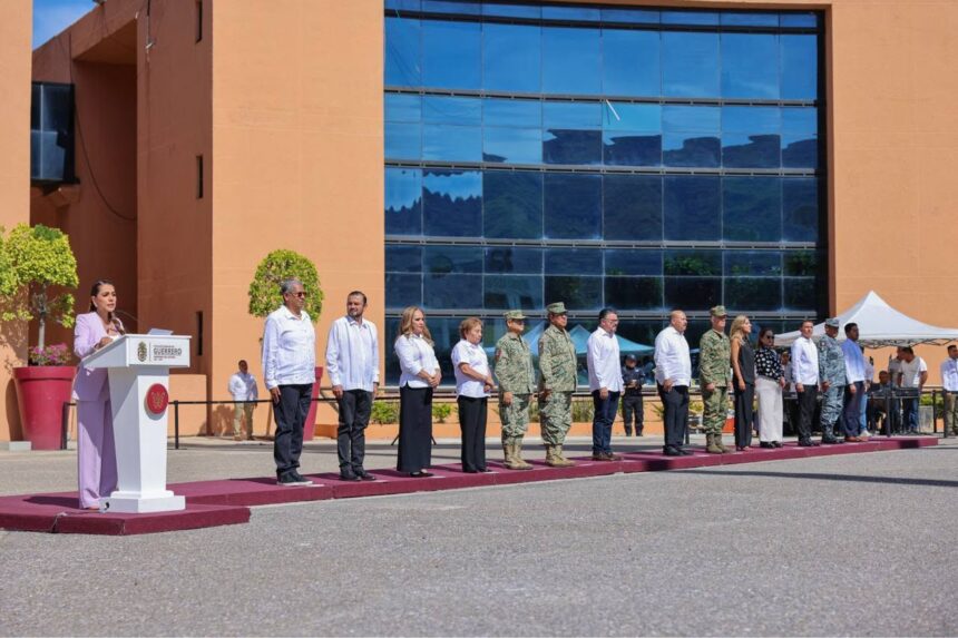 honores bandera Convoca Evelyn Salgado al fortalecimiento de la transformación en Guerrero