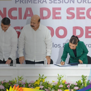 EVELYN CONVENIOS SEGURIDAD Gobernadora firmó convenios de seguridad con 8 regiones de Gro