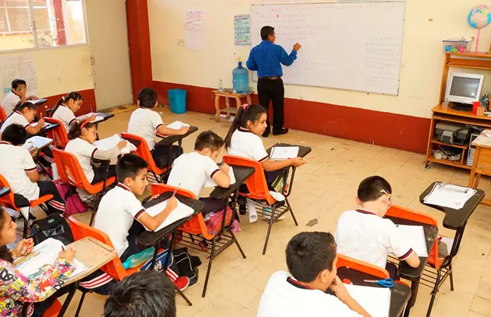 SEP Ciclo escolar 2026-2027 tendrá 9 días festivos, 54 de vacaciones y 8 de consejo
