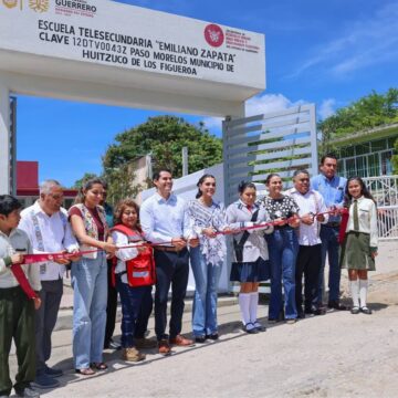 evelyn salgado Gobernadora entregó rehabilitación de telesecundaria en Paso Morelos