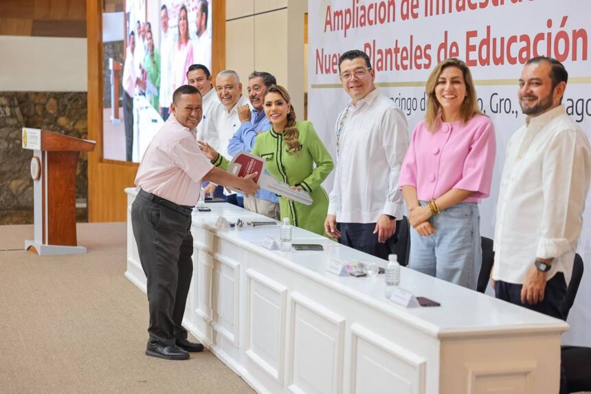 Evelyn Salgado incrementó cobertura educativa nivel bachillerato y profesional