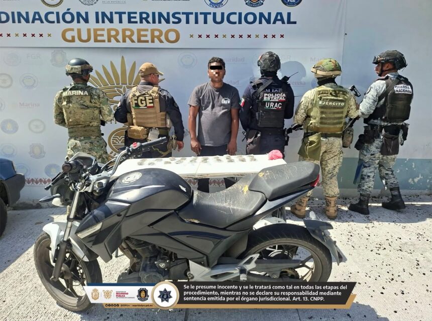 Capturan a tres con presunta droga y motocicletas vinculadas a negocios ilícitos