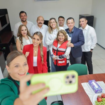 TSJGRO13 Evelyn Salgado entregó premios al talento artesanal de Guerrero