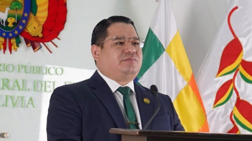 Acusan a fiscal boliviano de liderar banda criminal